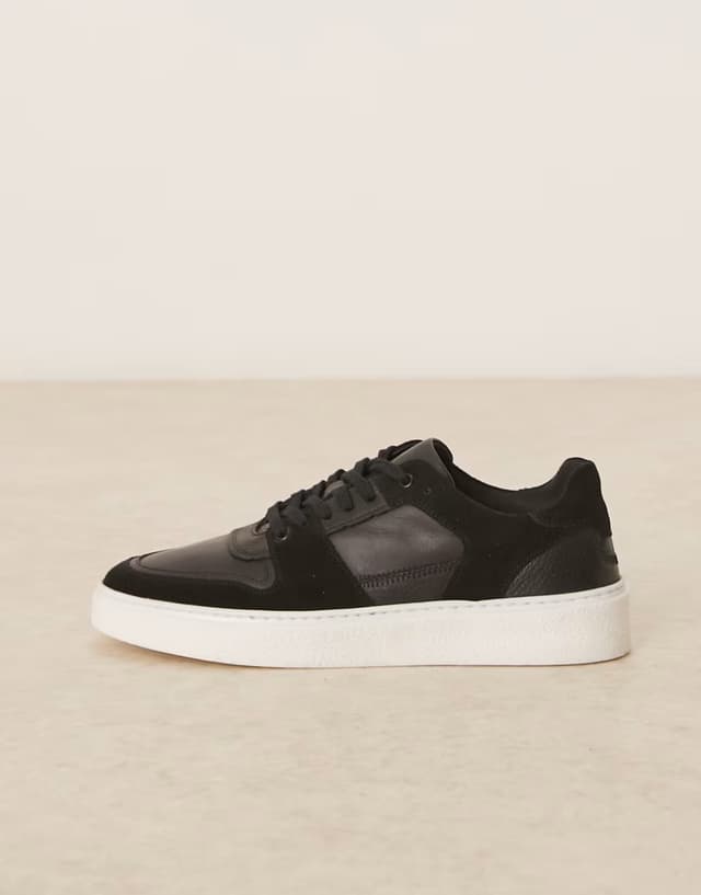 lace-up