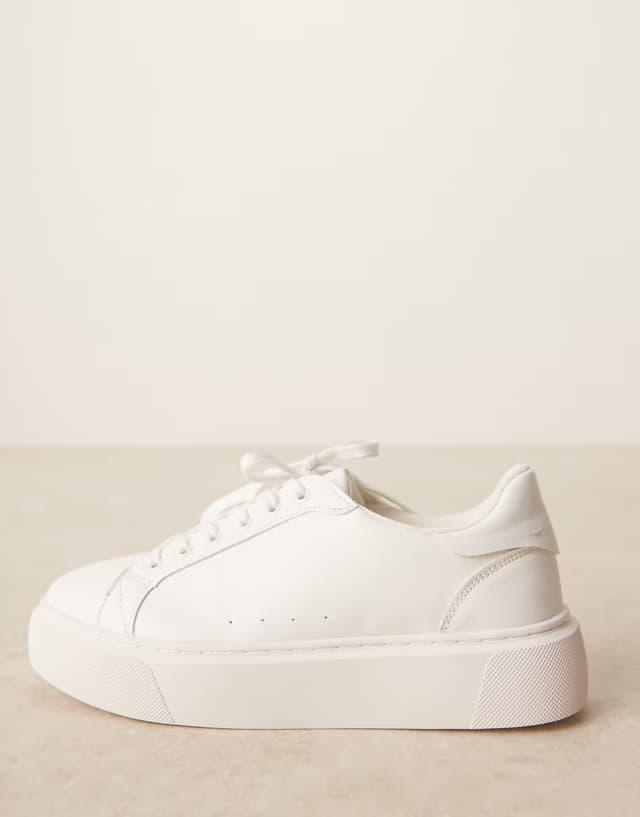 lace-up